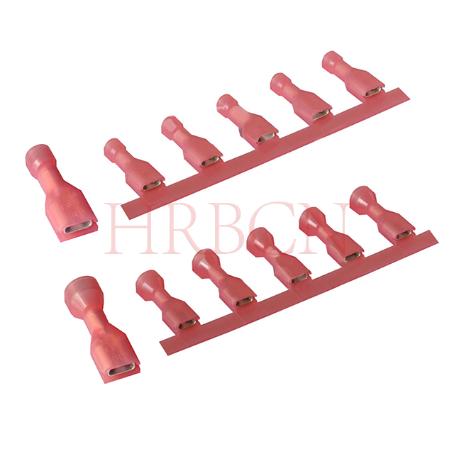 W pełni izolowany żeński terminal rozłączny 4,8 mm (AWG 22-18)