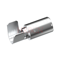 Wodoodporna końcówka żeńska łącząca przewód z przewodem